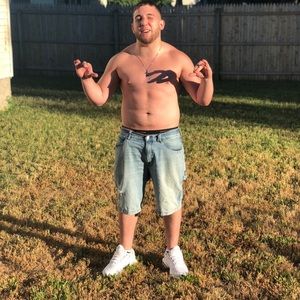 Meet your Posher, Emmanuel